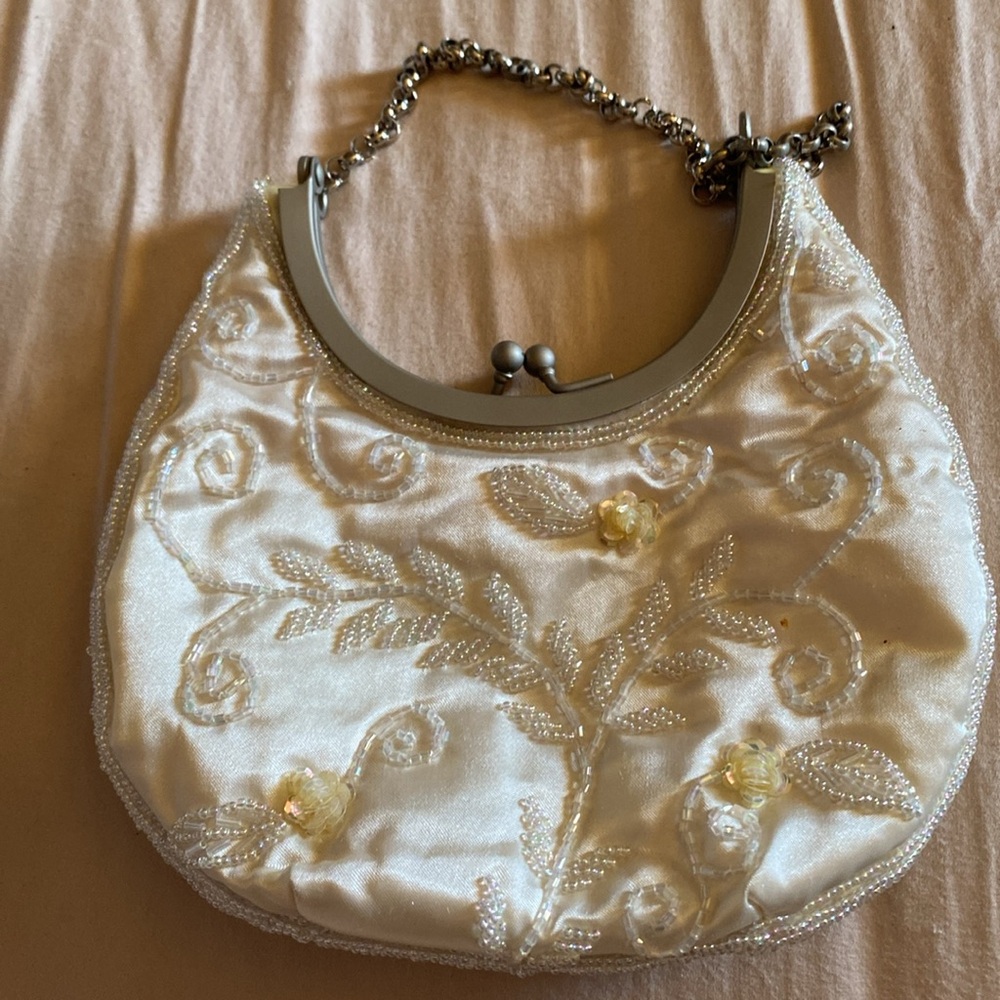Bridal bag Hillard & Hanson Sequined White Satin Evening Purse
Silver Tone Chain - Picture 2 of 4